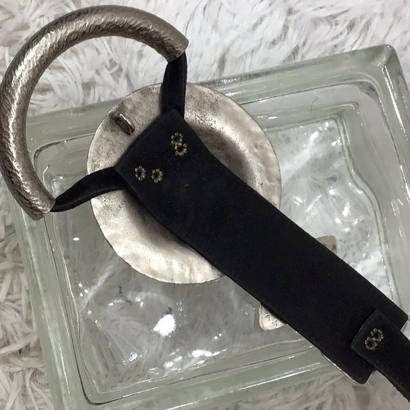 Vintage Anthony Alexander hammered silver and black suede sling belt - Picture 8 of 9